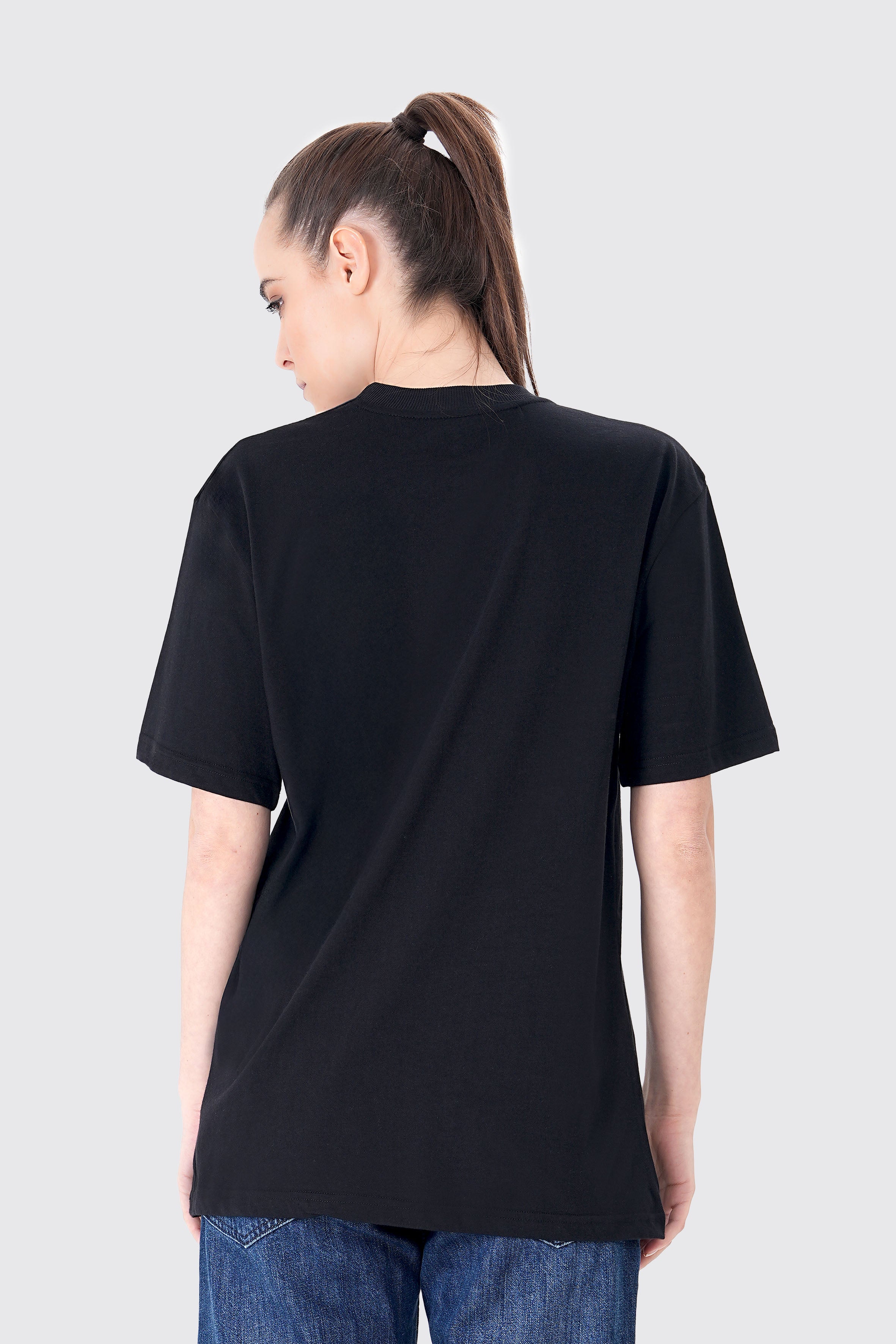Kadın Siyah Basic Tişört | %100 Pamuk Kumaş | Rahat Kalıp Günlük Stil | Minimalist Tasarım
