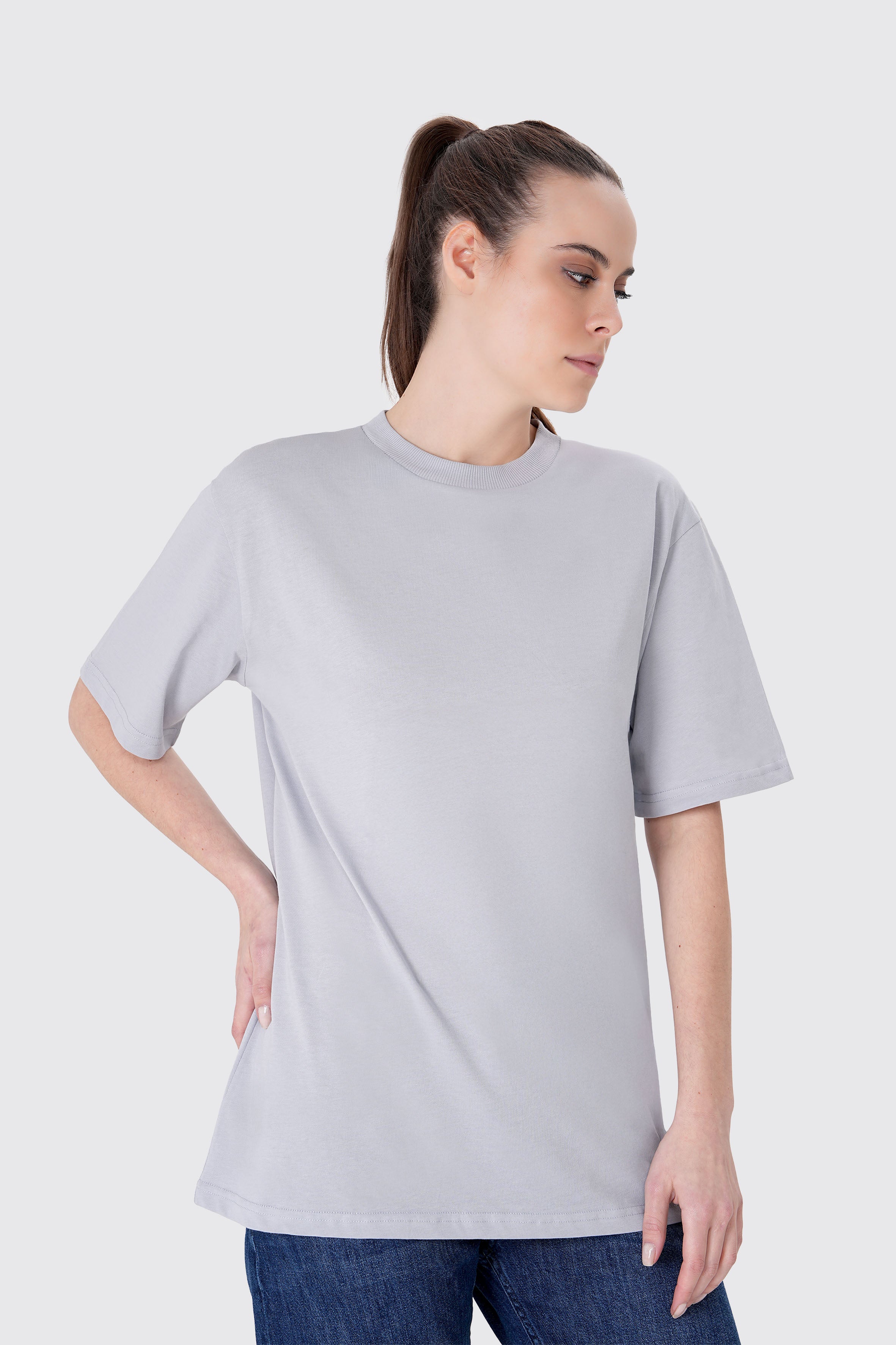 Kadın Gri Basic Tişört | %100 Pamuk Kumaş | Rahat Kalıp Günlük Stil | Minimalist Tasarım