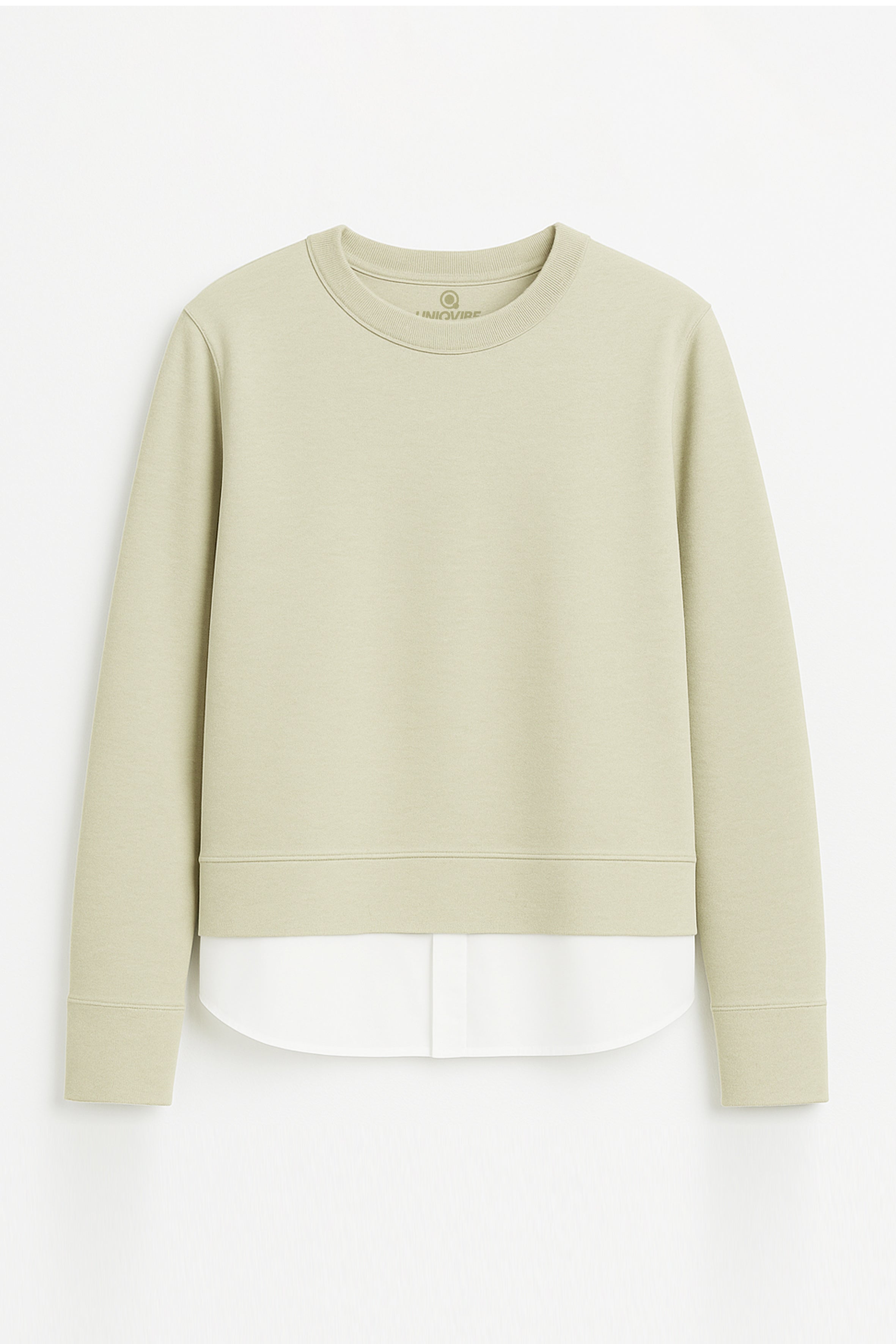 UNIQVIBE’ın organik pamuklu gömlek garnili sweatshirt modeli; siyah, bordo ve bej renk seçenekleriyle doğal bir şıklık sunar. Gömlek görünümü veren garnili detayı, sade sweatshirt formuna modern bir çizgi katarken nefes alan yapısı ve yumuşak dokusuyla gün boyu konfor sağlar. Doğaya saygılı üretim anlayışımızla hazırlanan bu tasarım, siyahın zamansızlığı, bordonun enerjisi ve bejin doğal tonuyla minimal stili günlük hayata taşır.