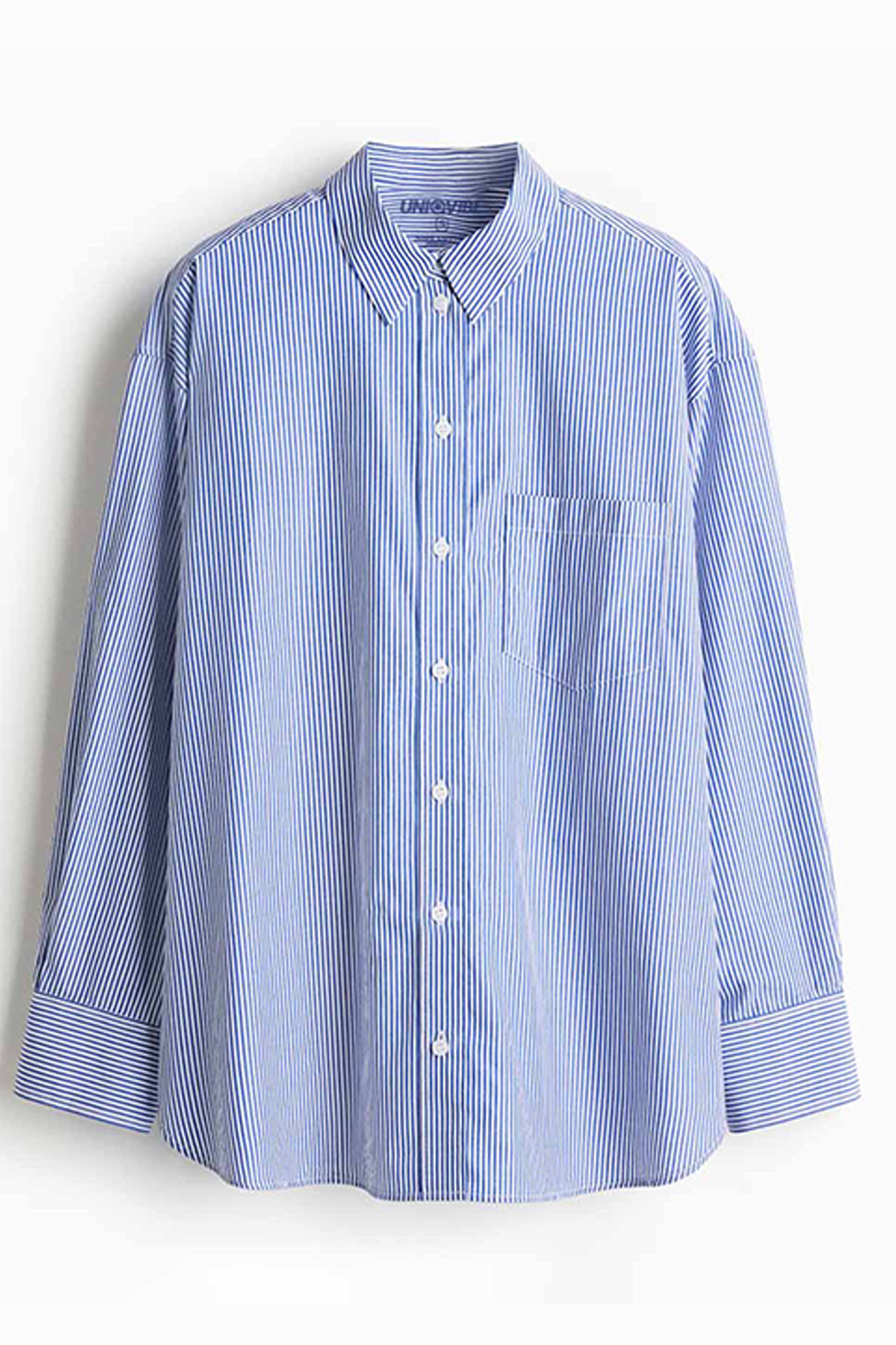 Mavi çizgili %100 pamuk kadın gömlek; uzun kollu, bol kesim ve nefes alan doğal kumaşıyla günlük kullanım için idealdir. Rahat kalıbı ve şık çizgili deseniyle hem ofis stiline hem de özel gün kombinlerine uyum sağlar.