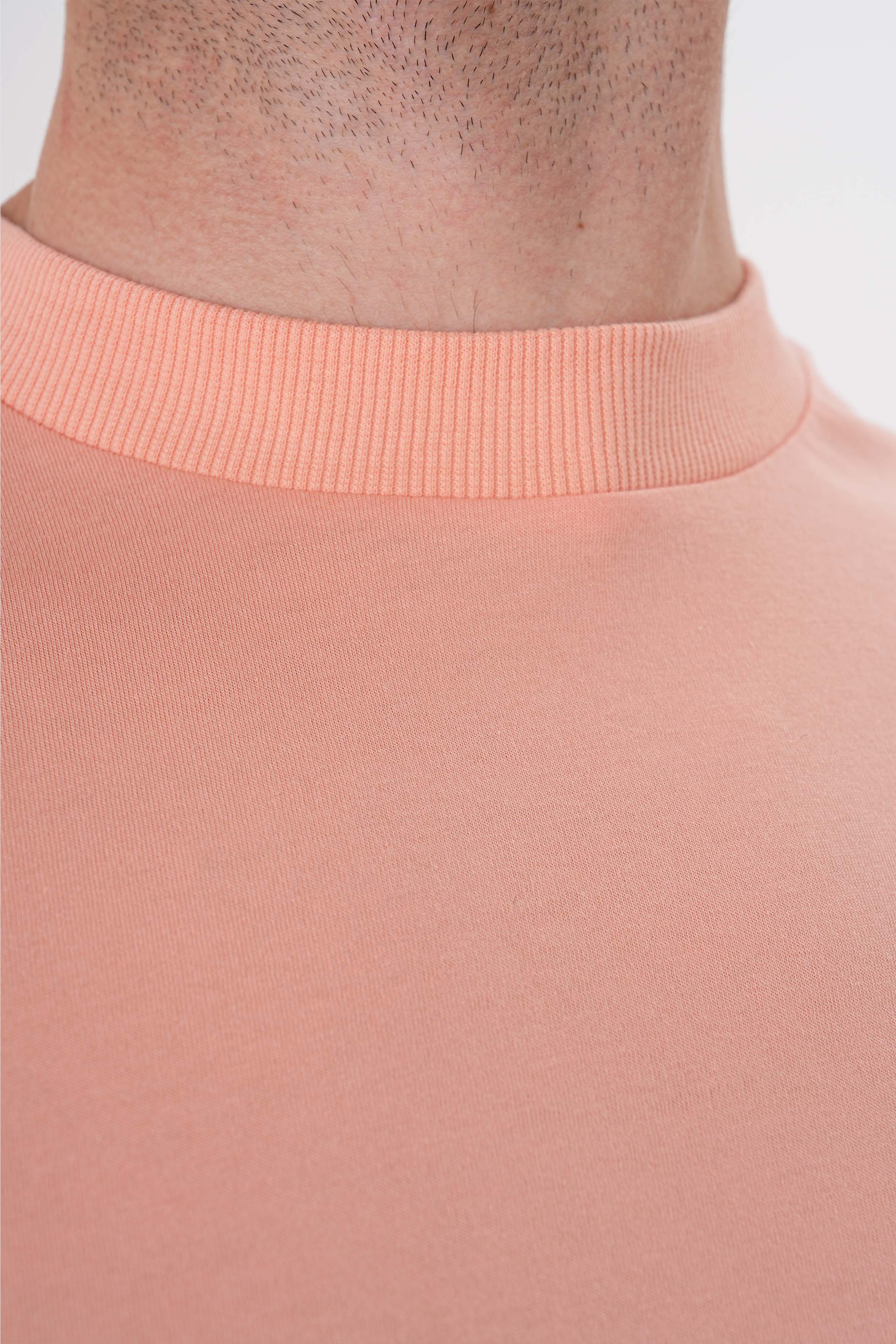 Erkek Somon Rengi Basic Tişört | %100 Pamuk Kumaş | Rahat Kalıp Günlük Stil | Minimalist Tasarım