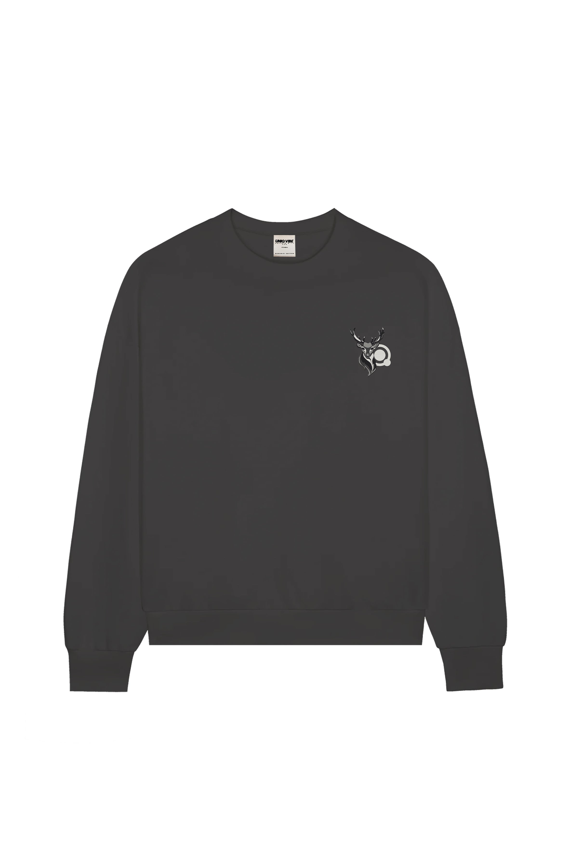 Geyik nakışlı kadın antrasit organik pamuklu sweatshirt ile doğanın sıcaklığını stiline taşı! %100 organik pamuk kumaşıyla yumuşak, nefes alabilir ve sürdürülebilir bir konfor sunar.