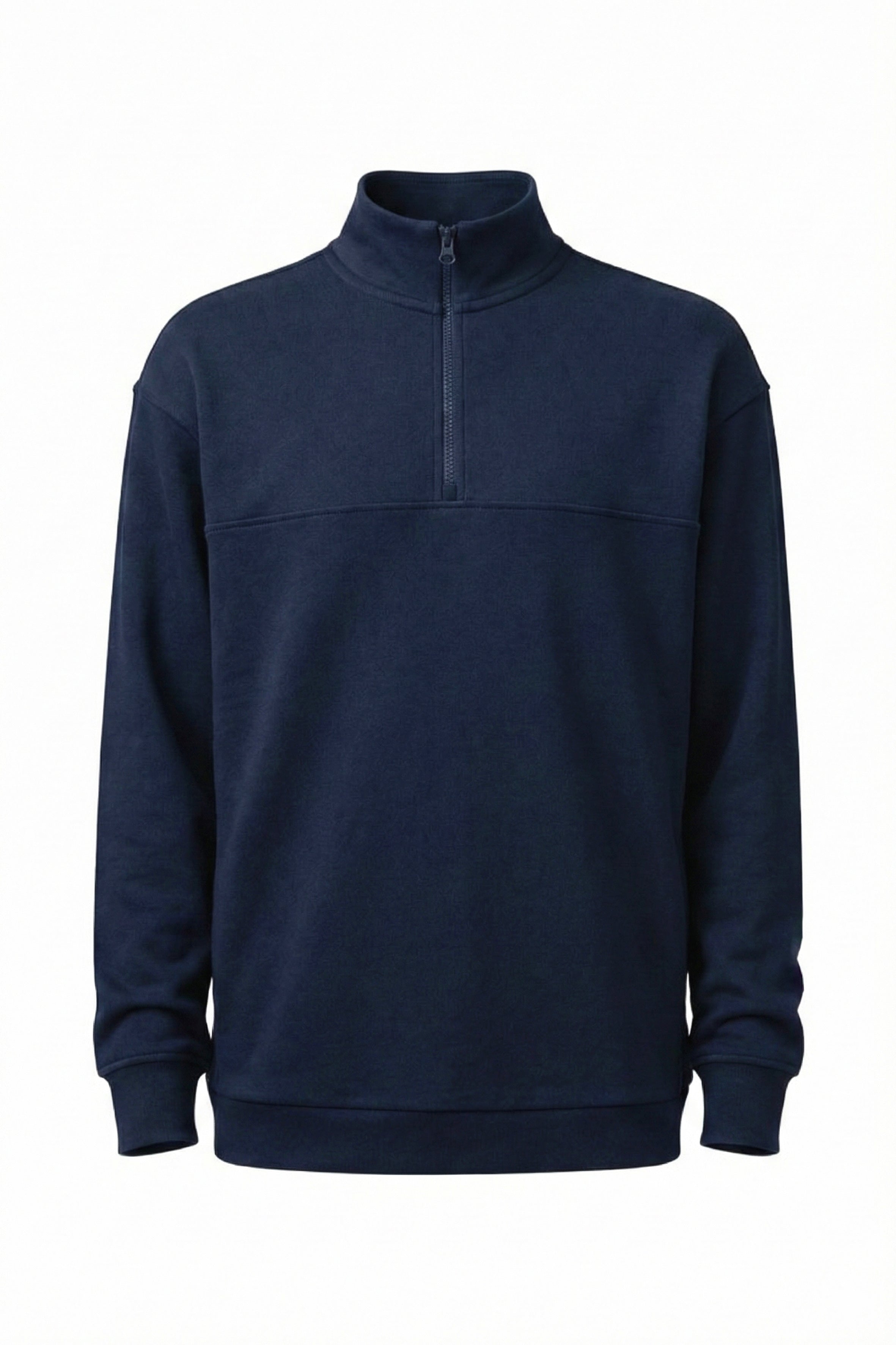 %100 organik pamuk kumaştan üretilmiş lacivert yarım fermuarlı sweatshirt. Doğal pamuk dokusu sayesinde nefes alabilir, yumuşak ve cilt dostu yapı sunar. Günlük kullanım, rahat stil ve sürdürülebilir moda tercih edenler için ideal organik pamuk erkek sweatshirt modeli. Minimal tasarımı, dik yaka detayı ve modern kesimiyle hem casual kombinlerde hem şehir stilinde kullanılabilir. Organik pamuk yarım fermuarlı sweatshirt, çevre dostu üretim ve konforu bir arada sunar.