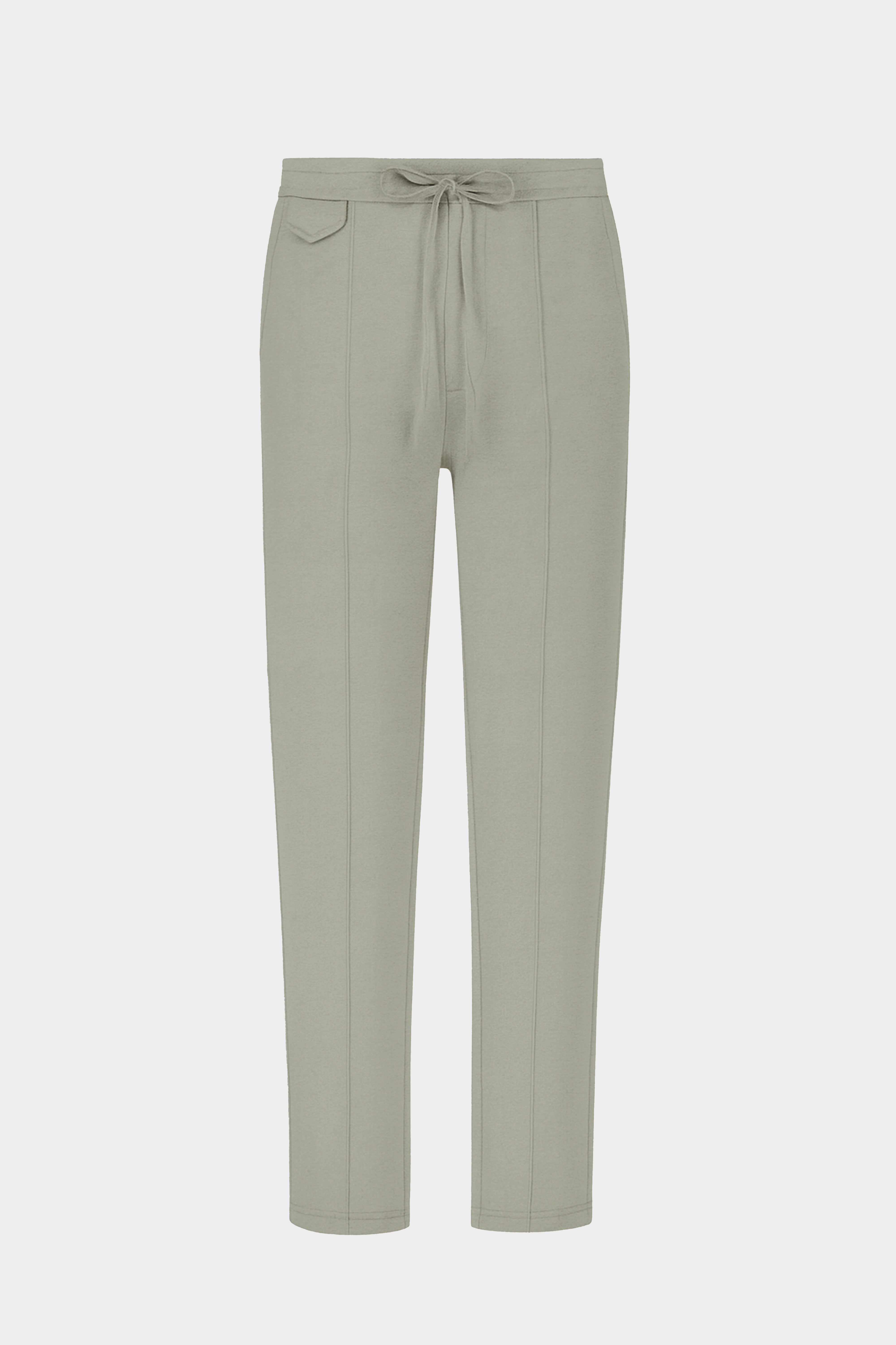 Rahatlık, stil ve sürdürülebilirlik bir arada! %100 organik pamuktan üretilen bej renk kadın sweatpant, yumuşak dokusuyla gün boyu konfor sağlarken, modern kesimiyle her kombine uyum sağlar. Hem evde hem dışarıda özgürce hareket etmen için tasarlandı. 